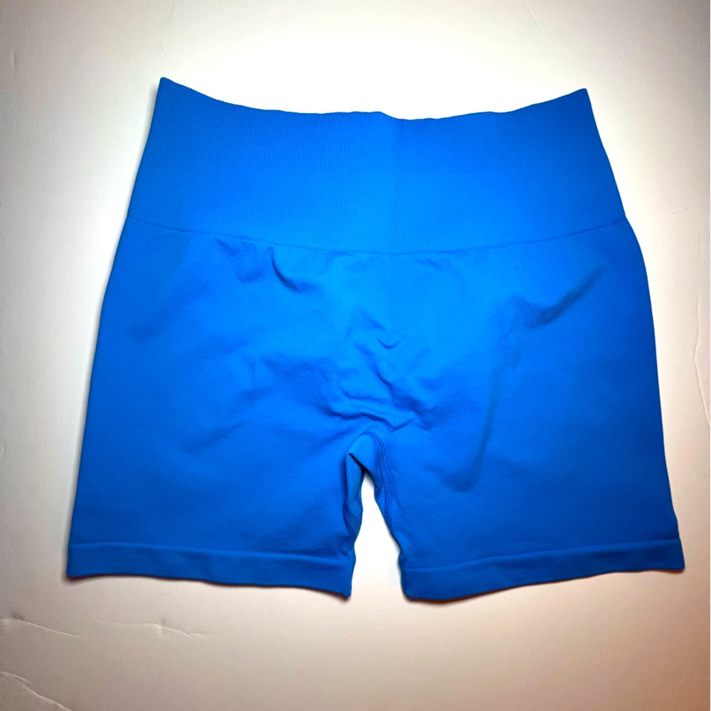 Aurola Shorts